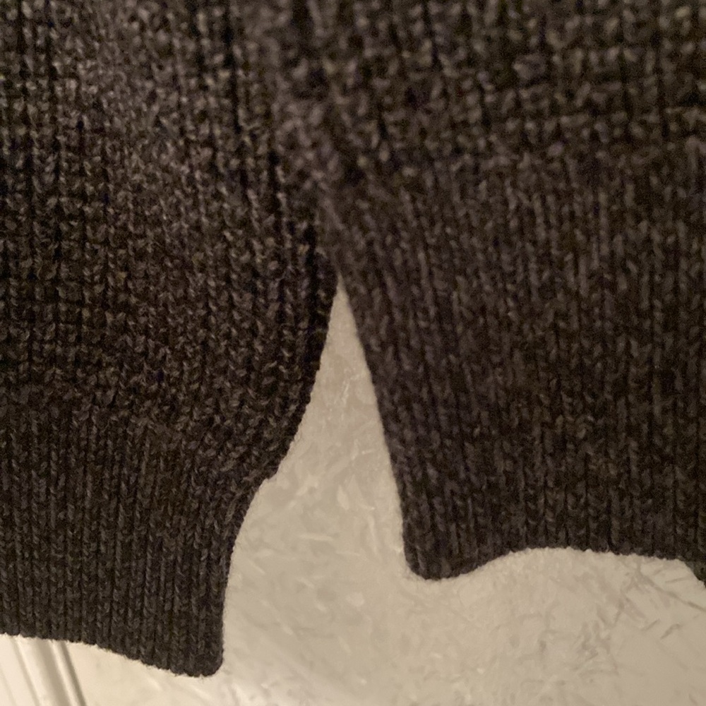 Theory Men's grey 1/4 zip sweater. Super soft knit - Picture 3 of 6